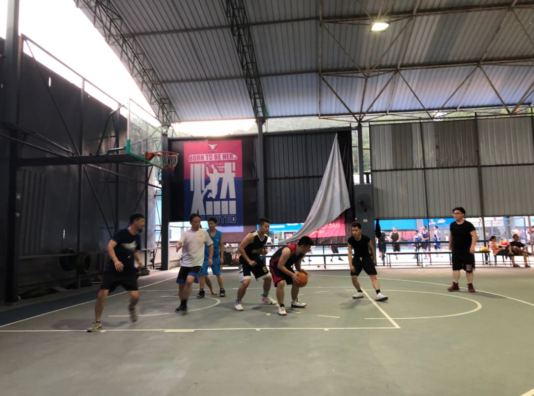 挑战地心引力，引爆篮球魅力