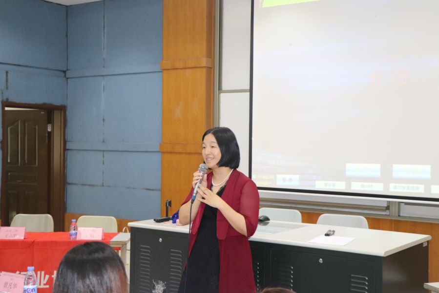 唇枪舌剑，百辩为王