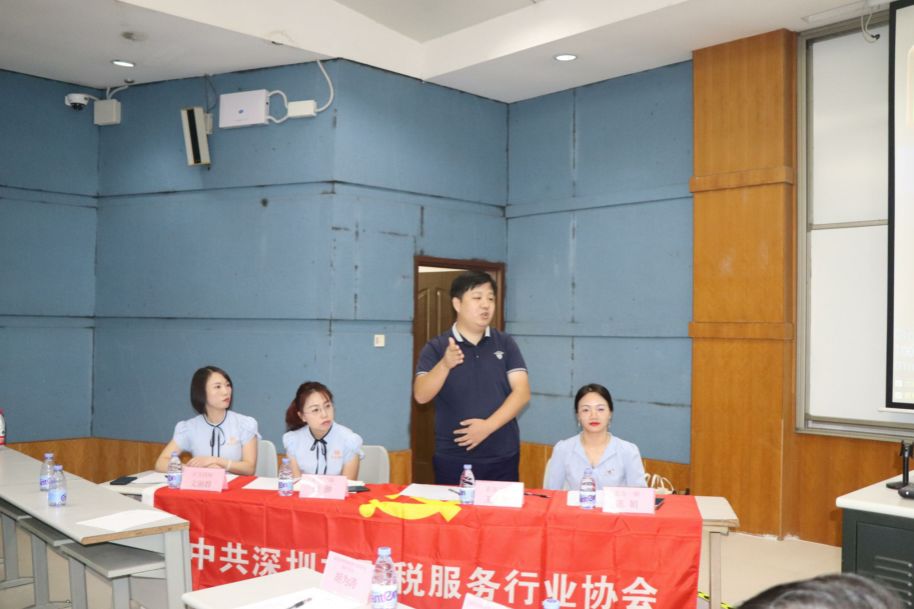 唇枪舌剑，百辩为王