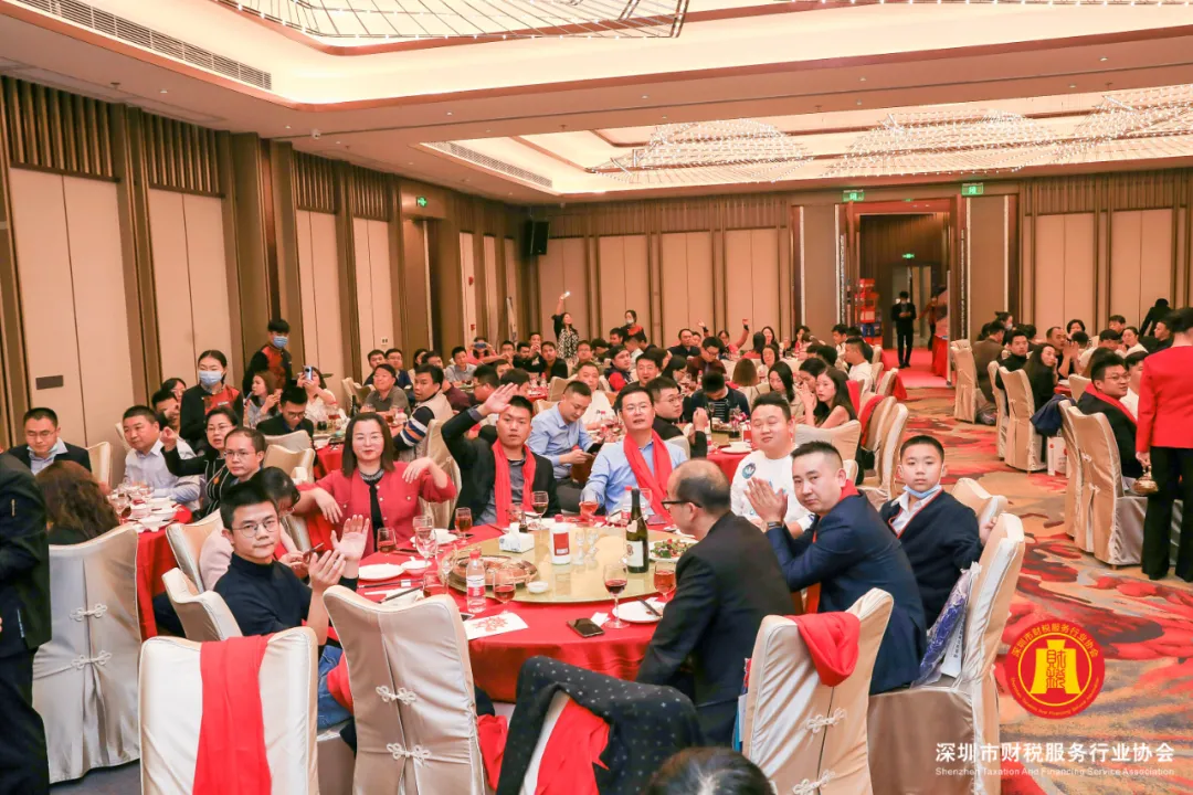 【共迎新机遇 · 共克新挑战】第一届第六次会员代表大会暨2021年迎春晚会