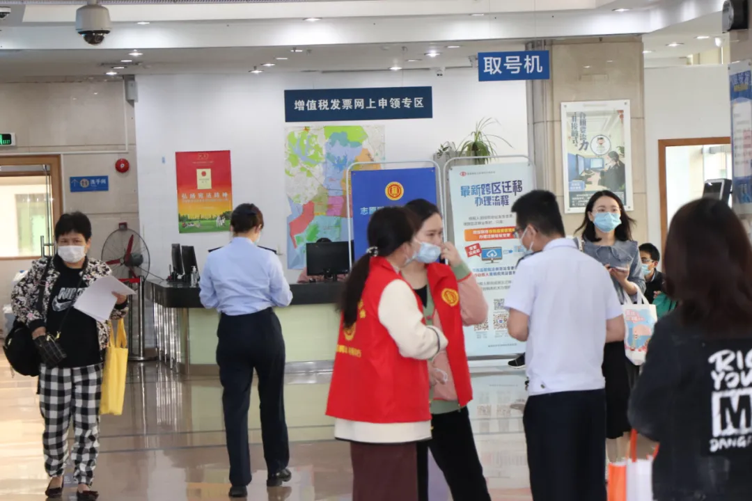 协会风采 | “志愿红”财税协会志愿服务走进南山区税务局