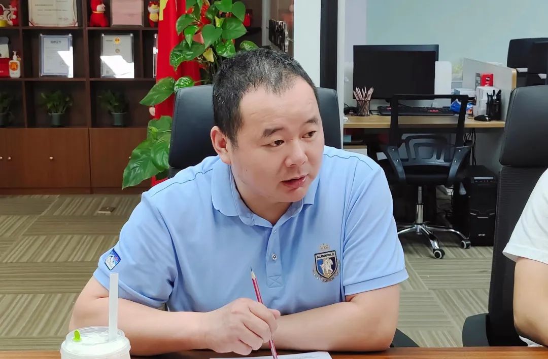 协会动态 | 协会开展庆“八一”退役军人座谈茶话会