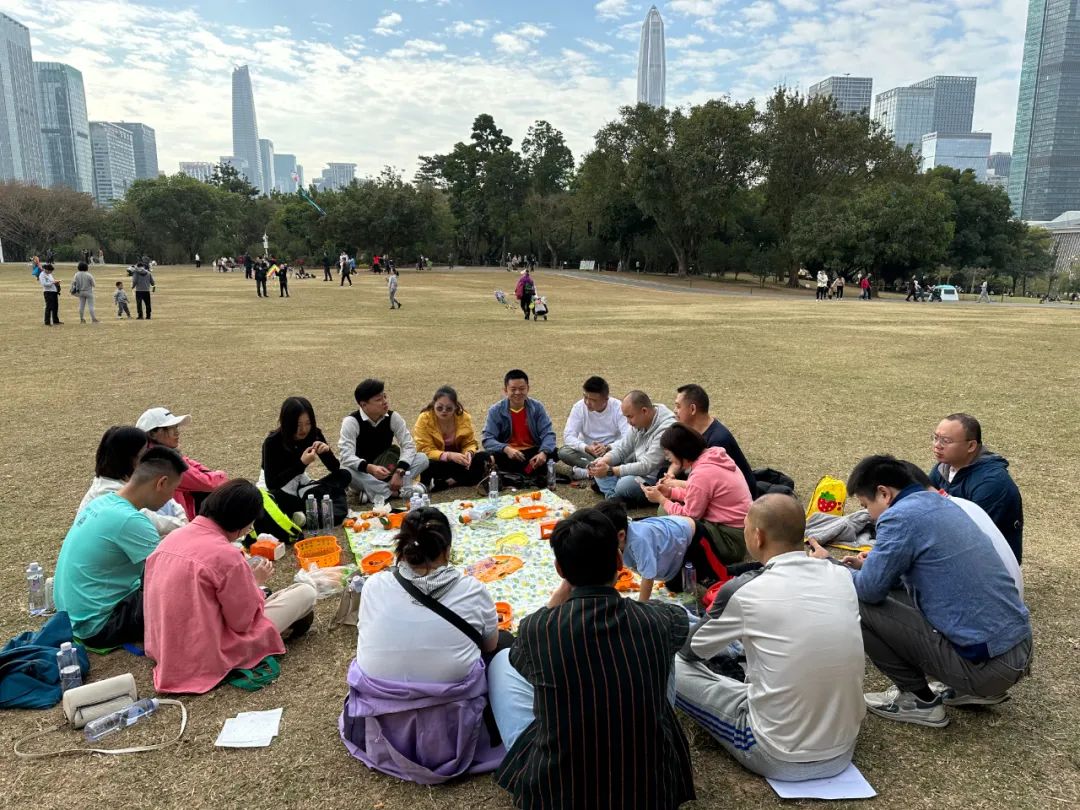 协会动态 | 协会组织前往深圳市莲花山开展瞻仰邓小平同志铜像缅怀纪念活动