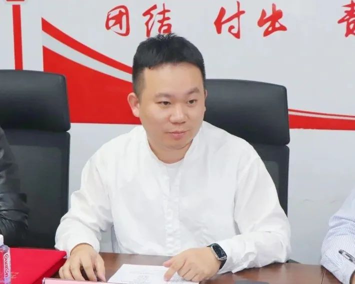 深圳市财税服务行业协会与年会总冠名单位广东博纳德控股集团有限公司举行签约仪式