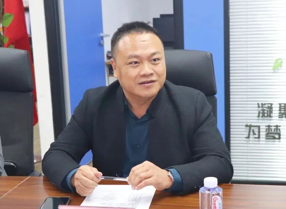 深圳市财税服务行业协会与年会总冠名单位广东博纳德控股集团有限公司举行签约仪式