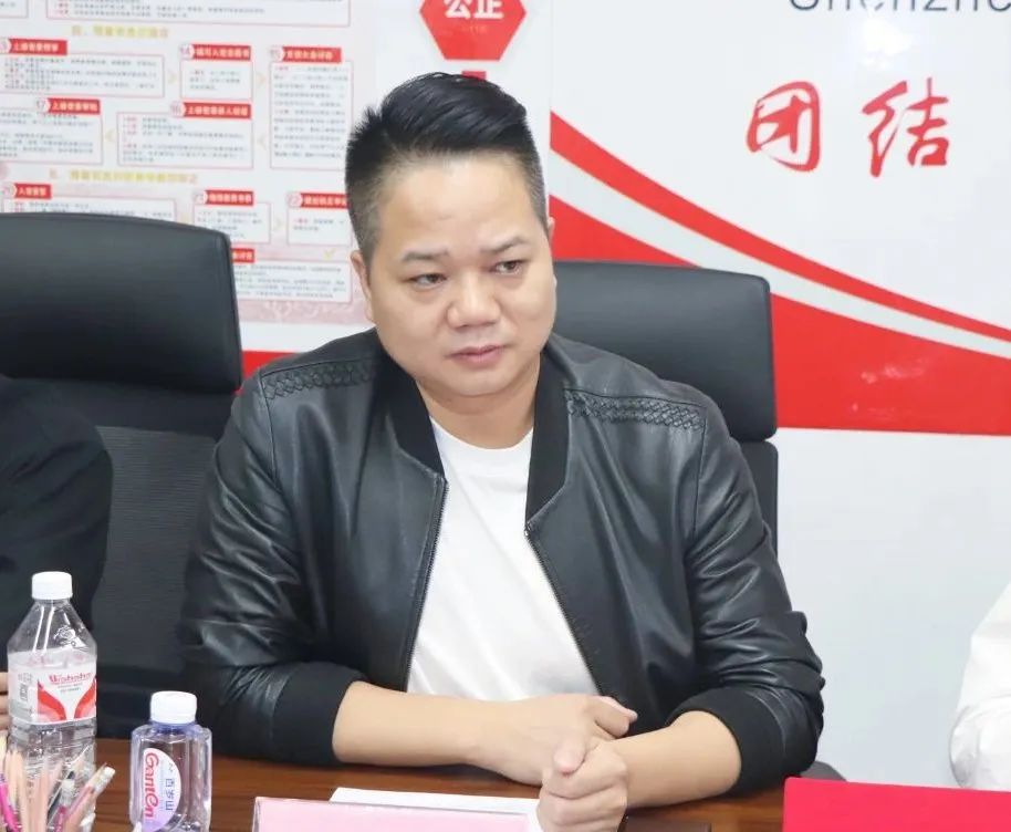 深圳市财税服务行业协会与年会总冠名单位广东博纳德控股集团有限公司举行签约仪式