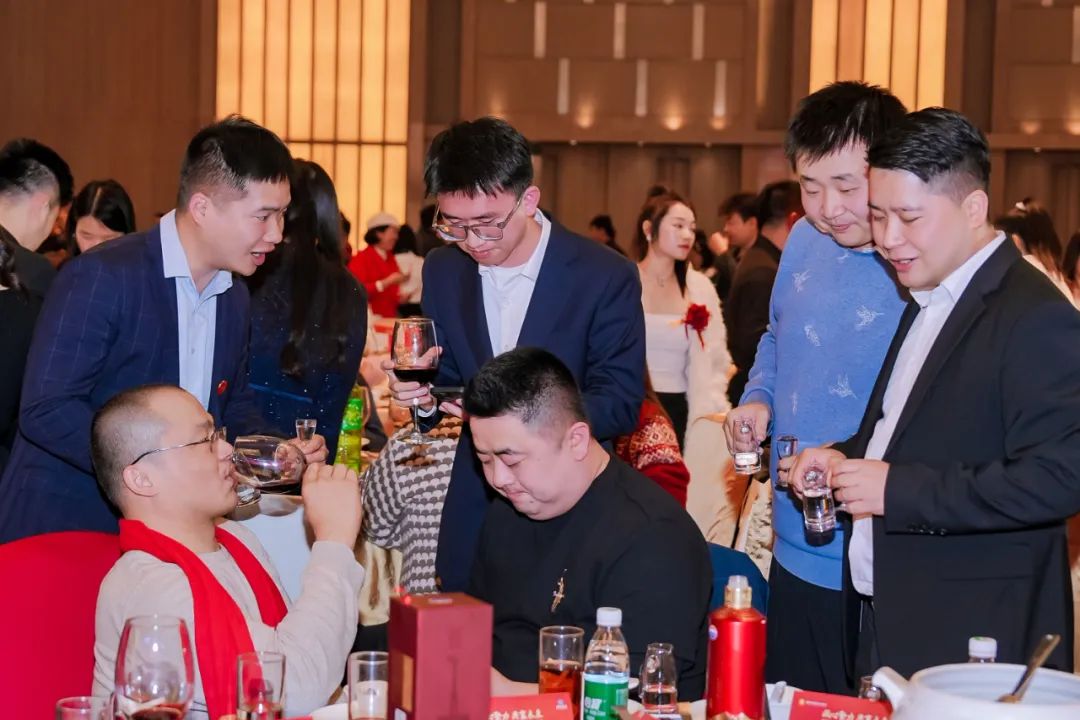 【凝心聚力 · 共襄未来】深圳市财税服务行业协会第二届第四次会员代表大会暨2024年年会盛典圆满结束！