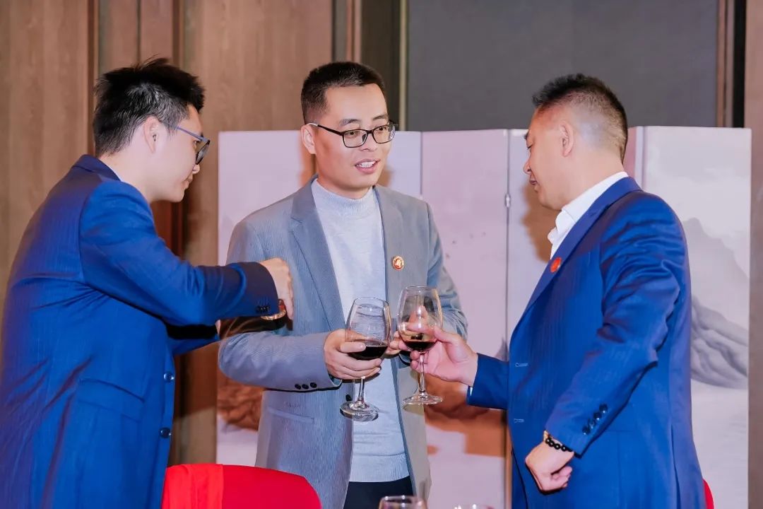 【凝心聚力 · 共襄未来】深圳市财税服务行业协会第二届第四次会员代表大会暨2024年年会盛典圆满结束！