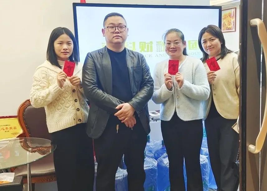 深圳市财税服务行业协会新春团拜(2)——携手并进，共绘新篇章 深圳市财税服务行业协会  2025年02月19日 15:44 广东