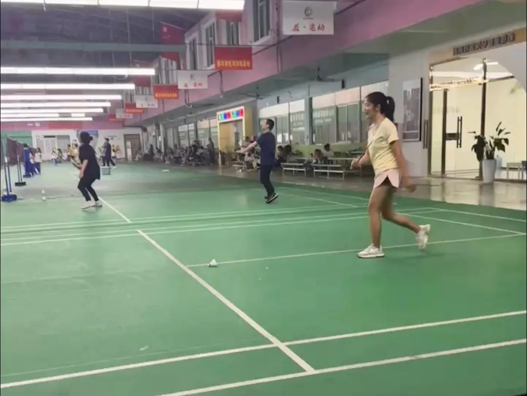 协会活动 | 【羽动春光·悦启新章】深圳市财税服务行业协会龙岗联络会羽毛球俱乐部春日联谊圆满结束！