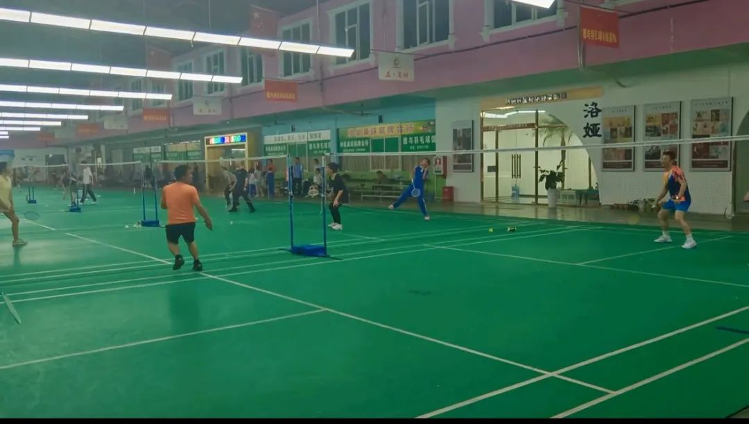 协会活动 | 【羽动春光·悦启新章】深圳市财税服务行业协会龙岗联络会羽毛球俱乐部春日联谊圆满结束！