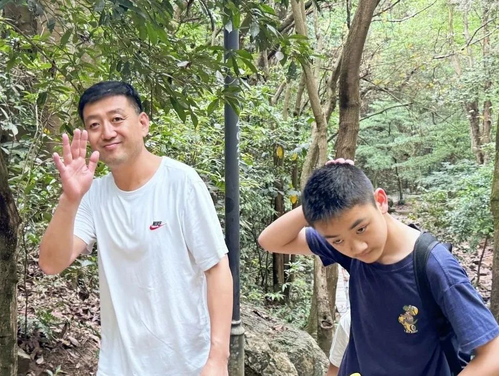 协会活动 | “春峦拾趣・步履生晖”凤凰山徒步活动——锻炼体魄、快乐行走、健康生活