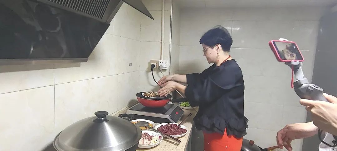 协会党建 | “党建引领聚合力，趣味活动展风采”主题党日