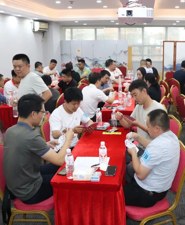 协会活动 | 牌逢对手，掼蛋会友！