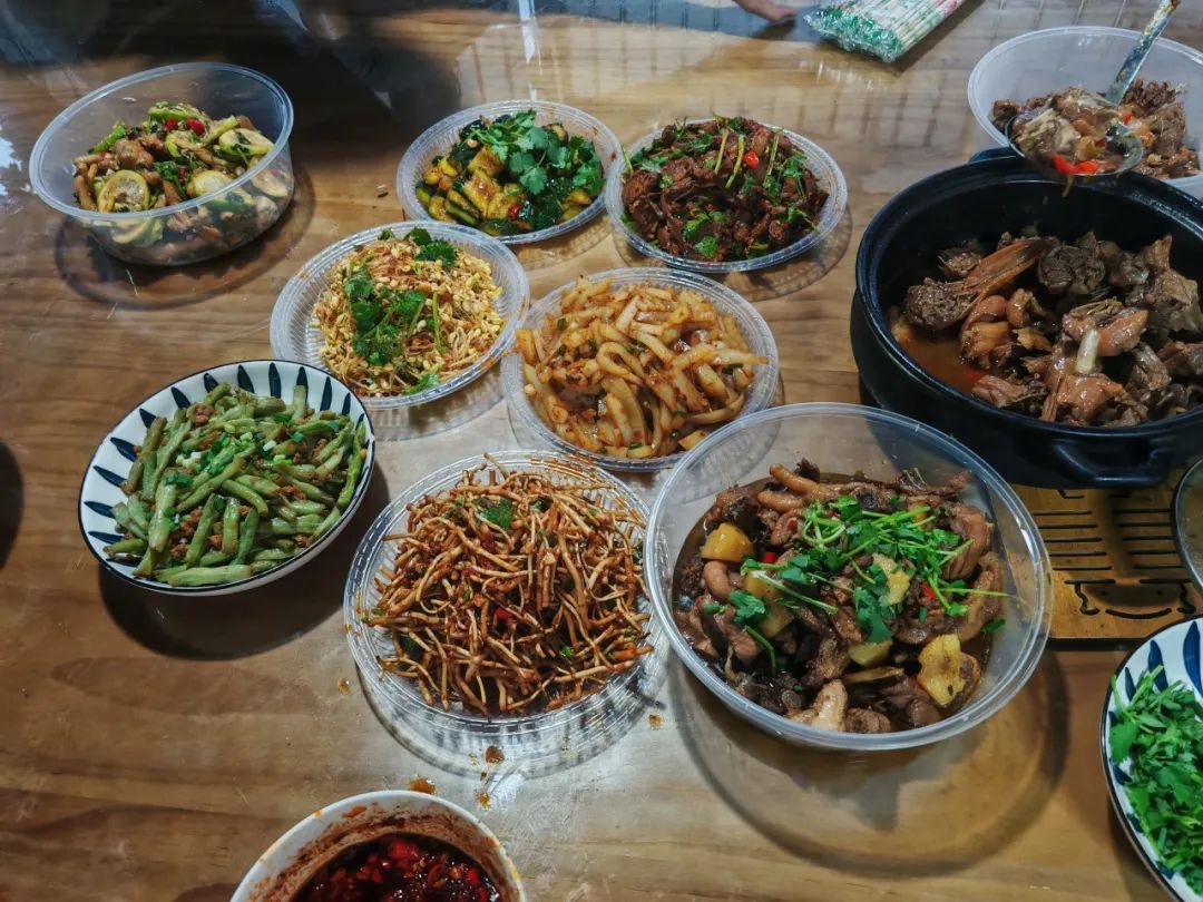 协会动态 | “财税人的盛夏轰趴”：龙岗联络会美食拓展齐上阵，共谱清凉资源协奏曲