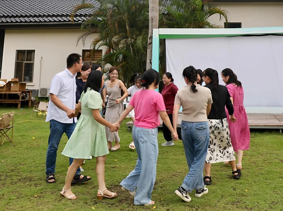 协会活动 | 盛夏狂欢，情谊升温！深圳市财税服务行业协会龙华联络会夏日烧烤派对圆满落幕！