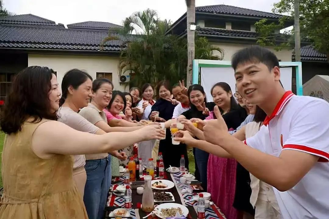 协会活动 | 盛夏狂欢，情谊升温！深圳市财税服务行业协会龙华联络会夏日烧烤派对圆满落幕！