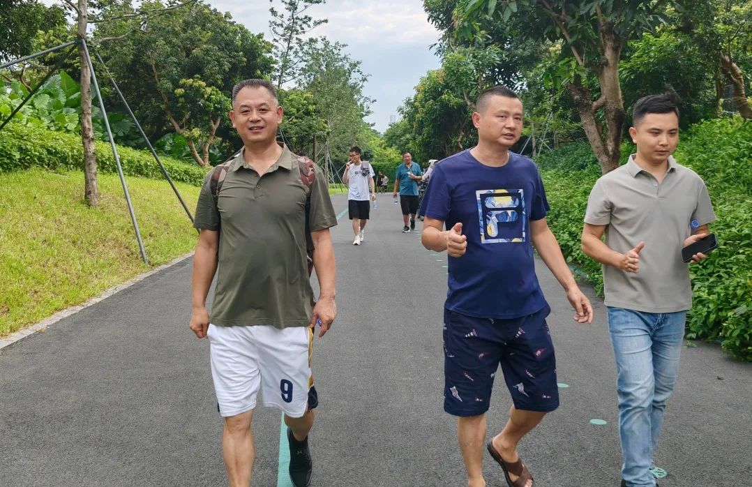 协会活动 | 湖光叠翠绘心迹，步履同行聚真情——记协会西丽湖绿道徒步之旅