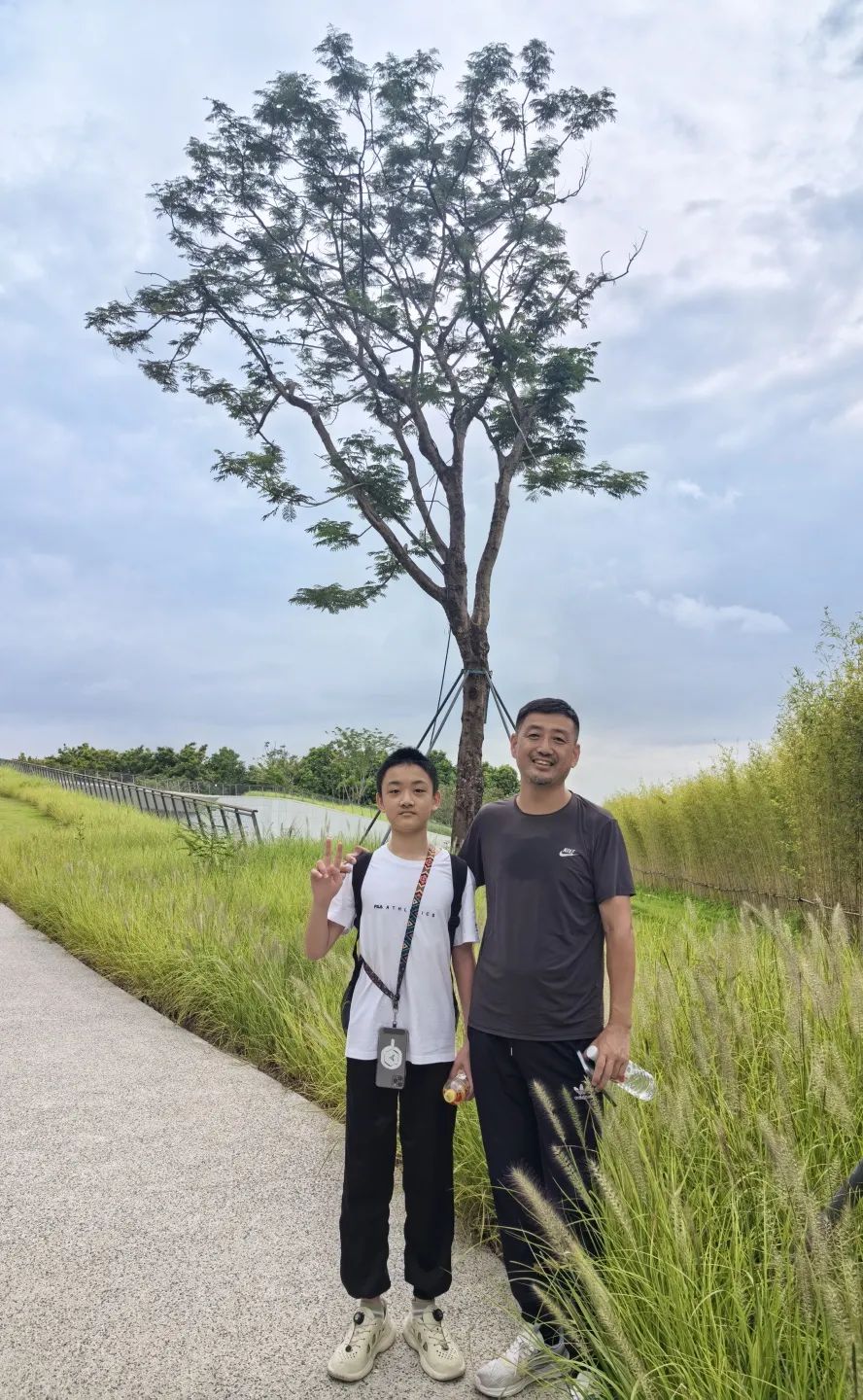 协会活动 | 湖光叠翠绘心迹，步履同行聚真情——记协会西丽湖绿道徒步之旅