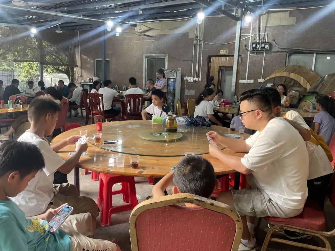 协会活动 | 湖光叠翠绘心迹，步履同行聚真情——记协会西丽湖绿道徒步之旅