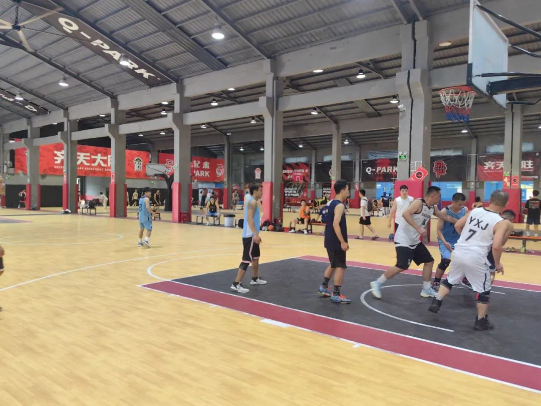 协会活动 | 燃情篮场，以球会友！深圳市财税服务行业协会篮球队VS春天体育队交流赛圆满落幕！