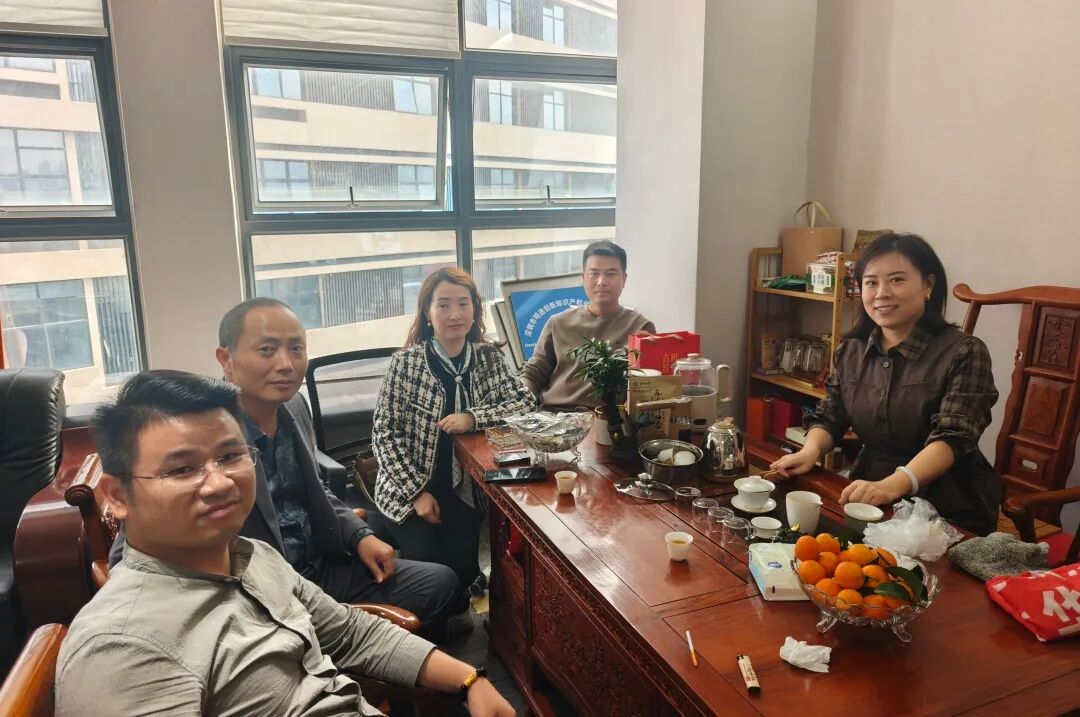 协会活动 l 携手同行，共话成长