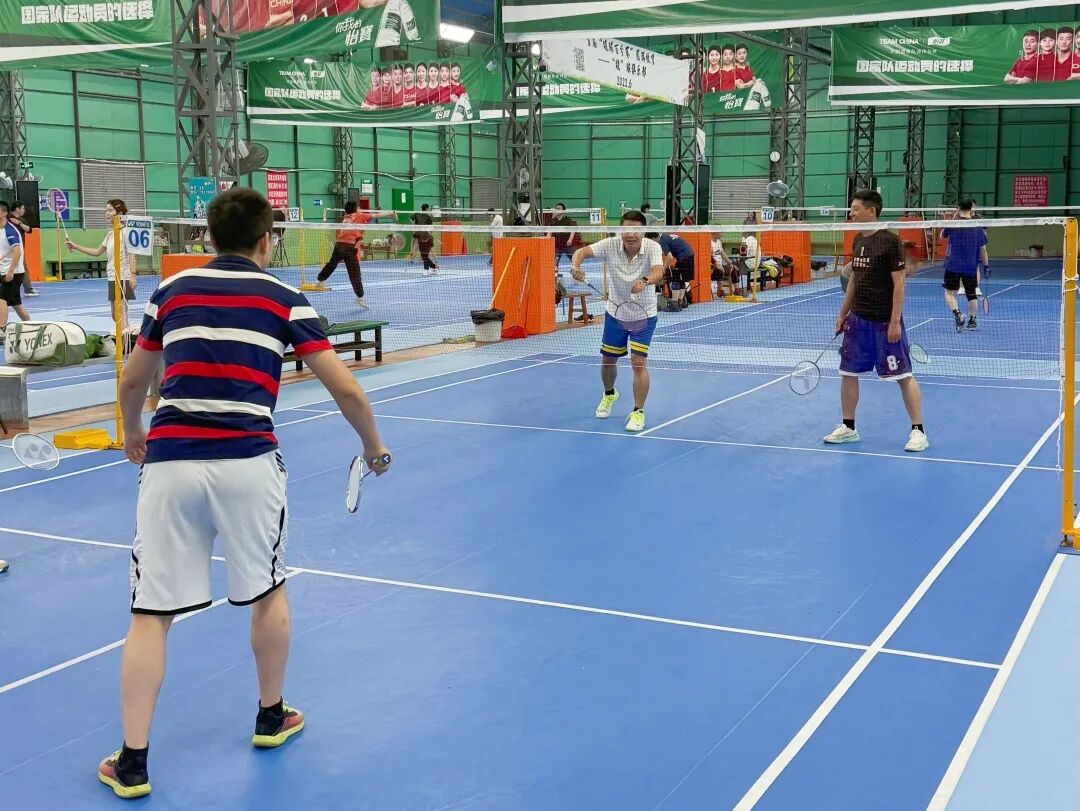 协会动态|羽动龙华，情聚财税，龙华联络会羽毛球活动