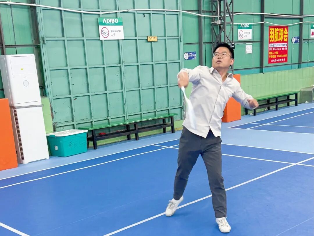 协会动态|羽动龙华，情聚财税，龙华联络会羽毛球活动