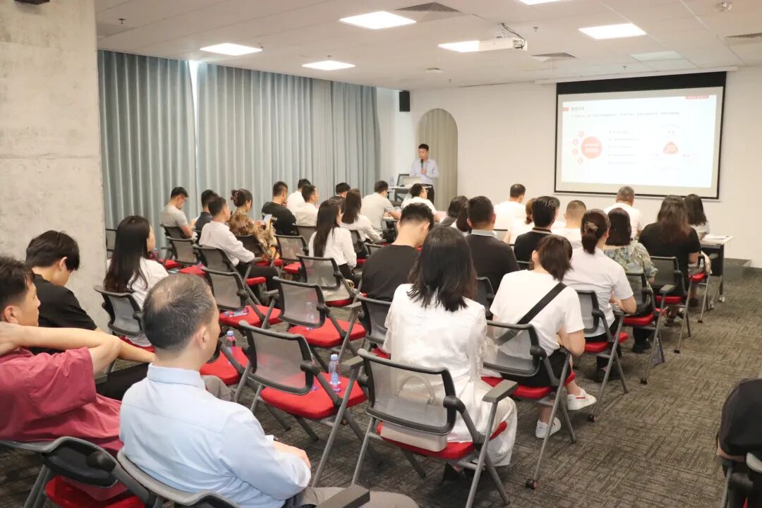 协会动态｜深圳市财税服务行业协会龙华联络会走进和君集团暨中小企业发展赋能交流活动圆满结束